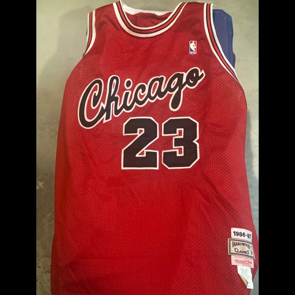 Mitchell and Ness Michael Jordan 1986-87 Jersey